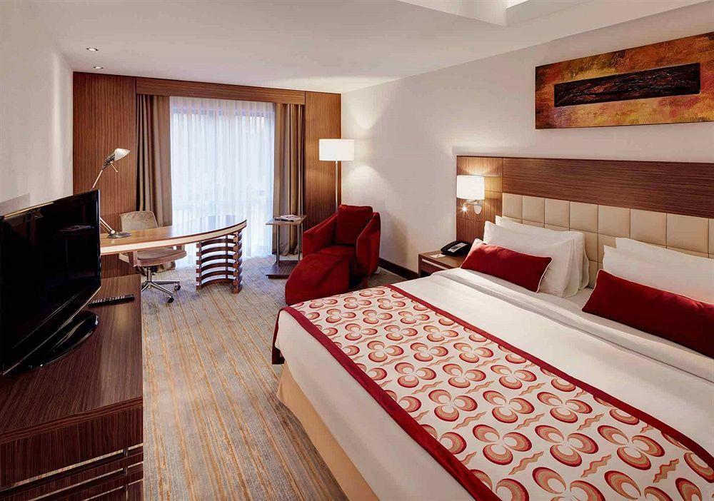 Holiday Inn Express Istanbul-Altunizade By Ihg Bagian luar foto