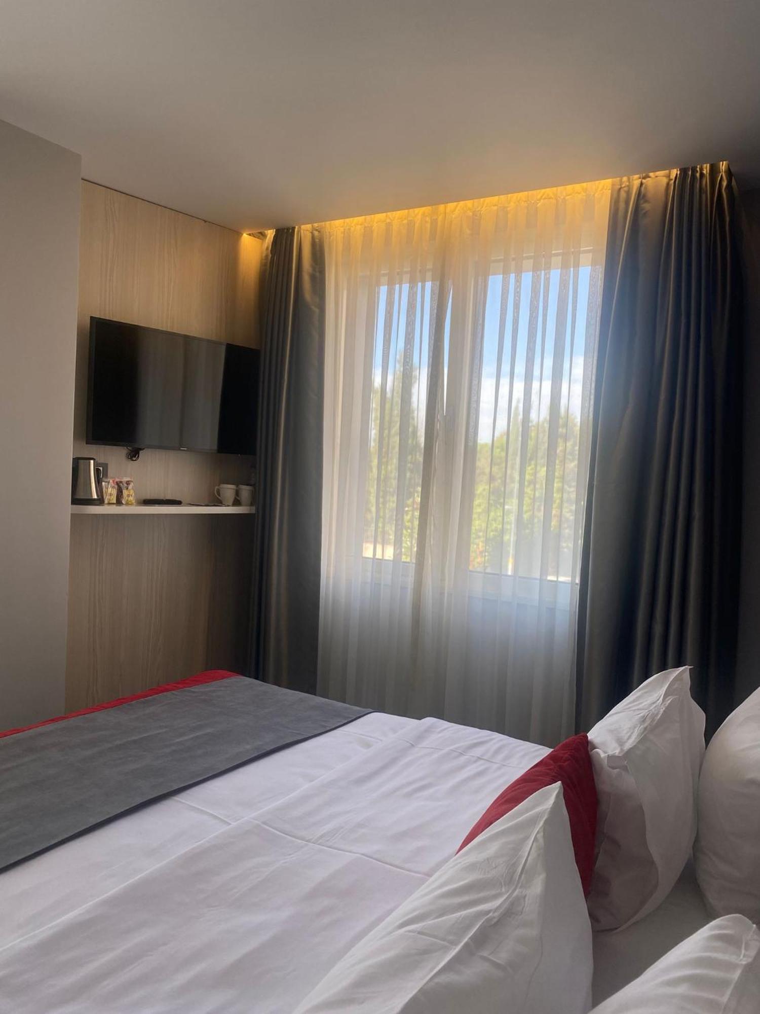 Holiday Inn Express Istanbul-Altunizade By Ihg Bagian luar foto