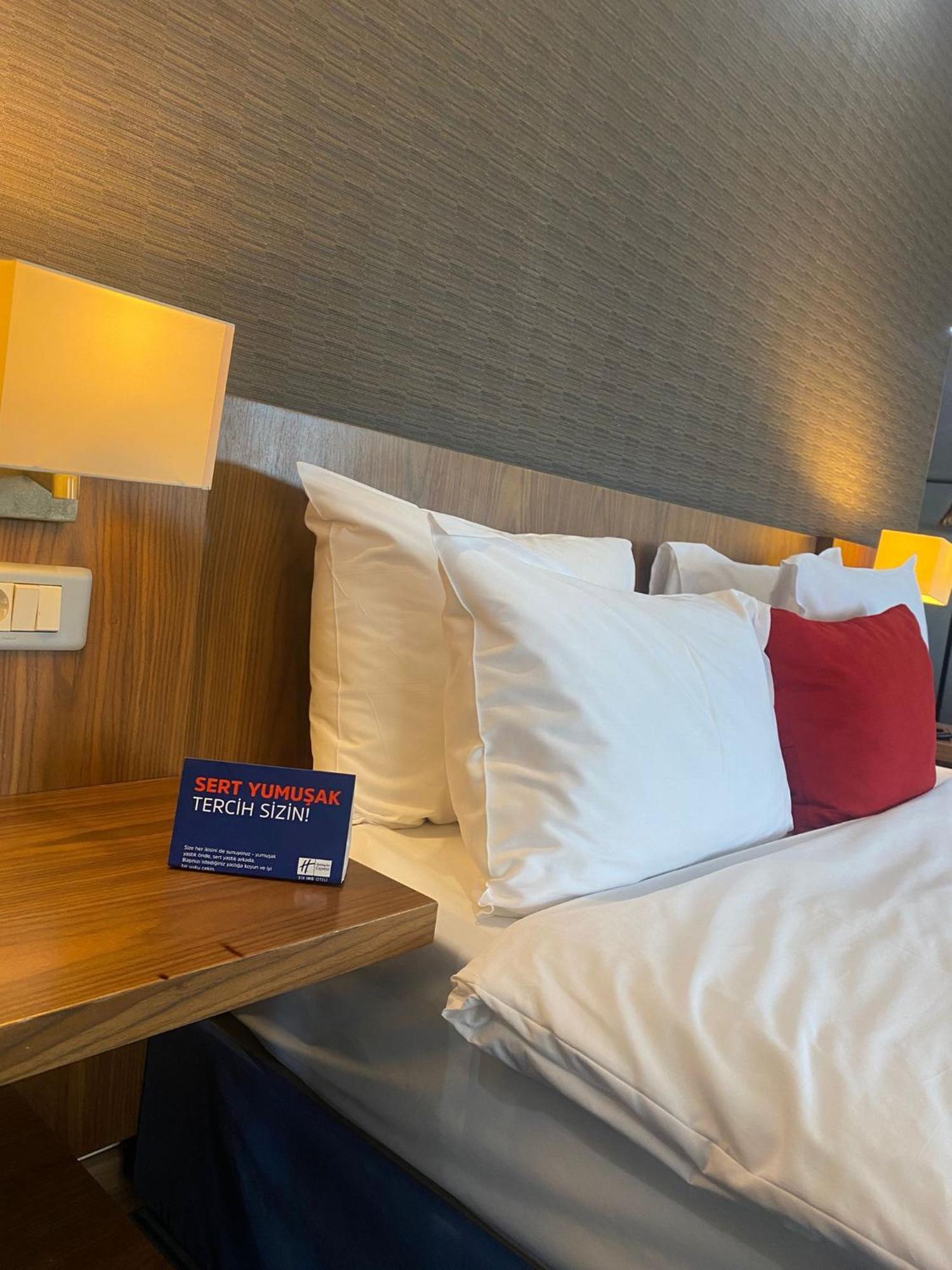 Holiday Inn Express Istanbul-Altunizade By Ihg Bagian luar foto