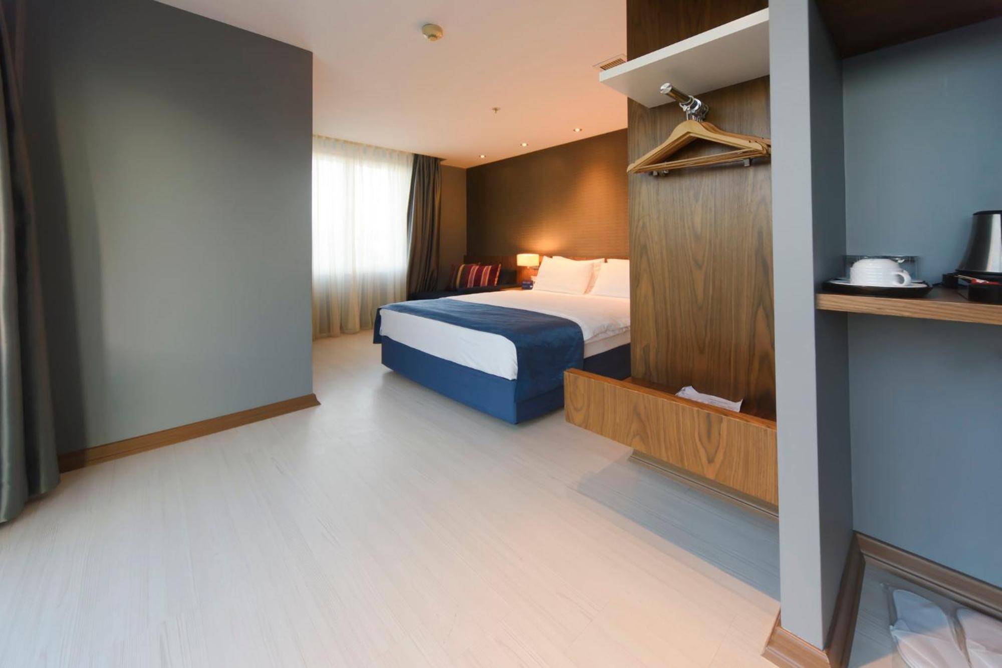 Holiday Inn Express Istanbul-Altunizade By Ihg Bagian luar foto