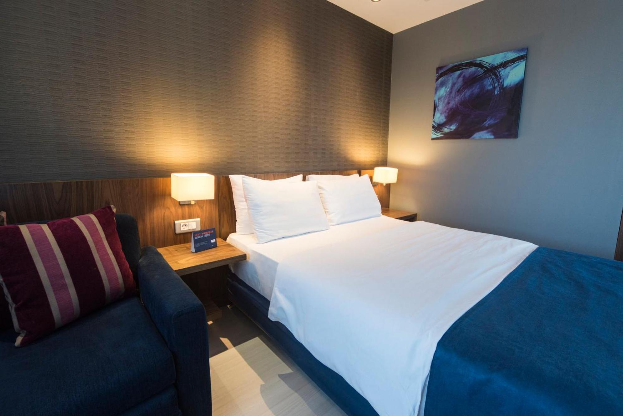 Holiday Inn Express Istanbul-Altunizade By Ihg Bagian luar foto